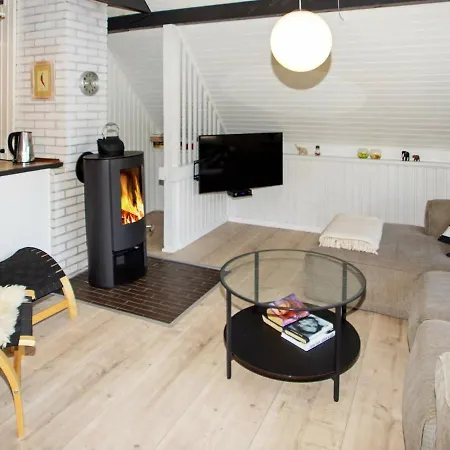 Casa de Férias Pet Friendly Cottage In Hemmet With Garden Hemmet