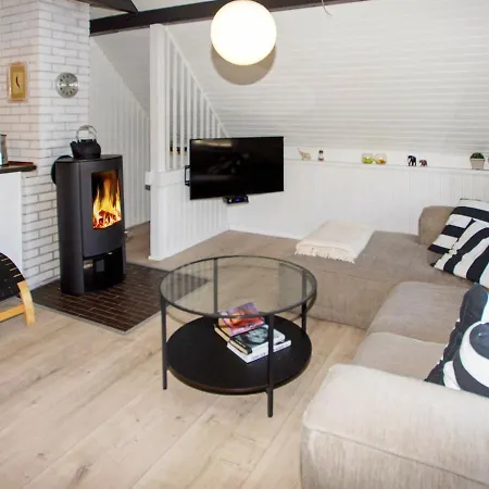 Pet Friendly Cottage In Hemmet With Garden Casa de Férias